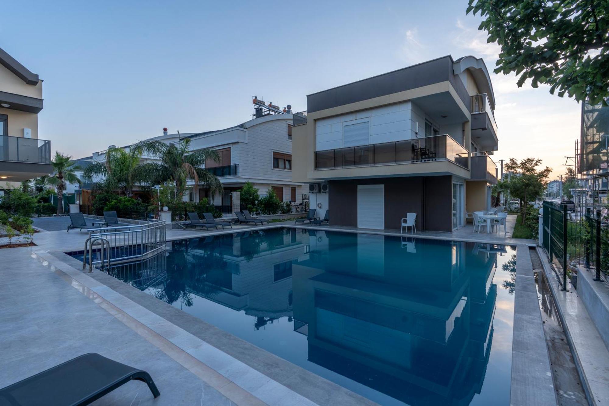 Aparthotel Lara Homes