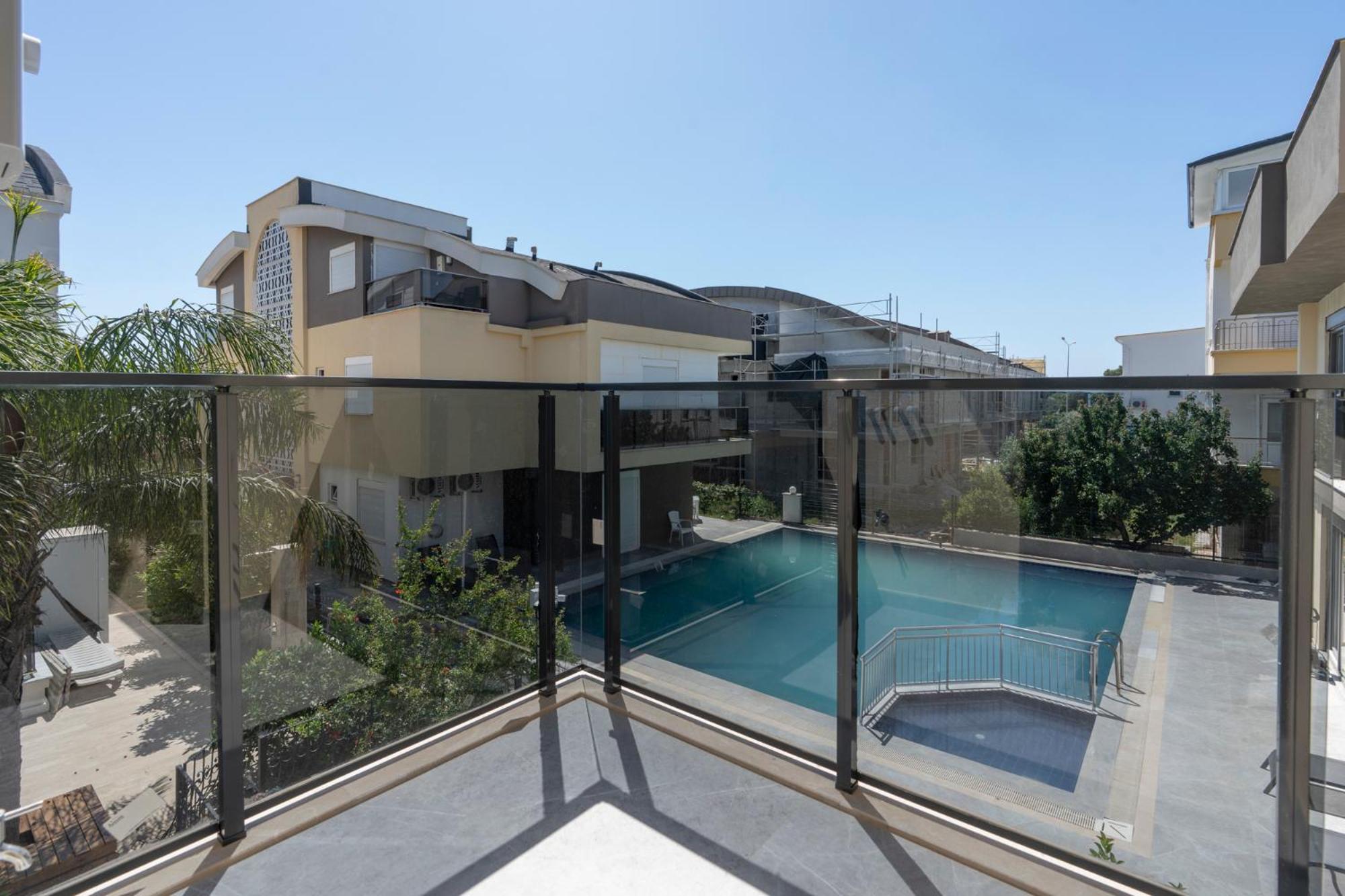 Hotel apartamentowy Lara Homes 2*